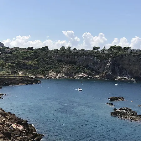 Affittacamere Le Tre Rose Terrasini